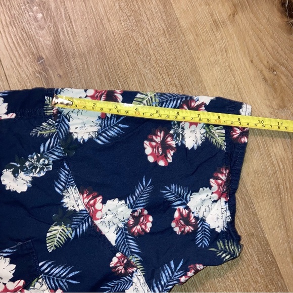 Free Planet Mens Tropical Floral Print Short Sleeve Button-Up Shirt | Size 3X - Picture 6 of 8